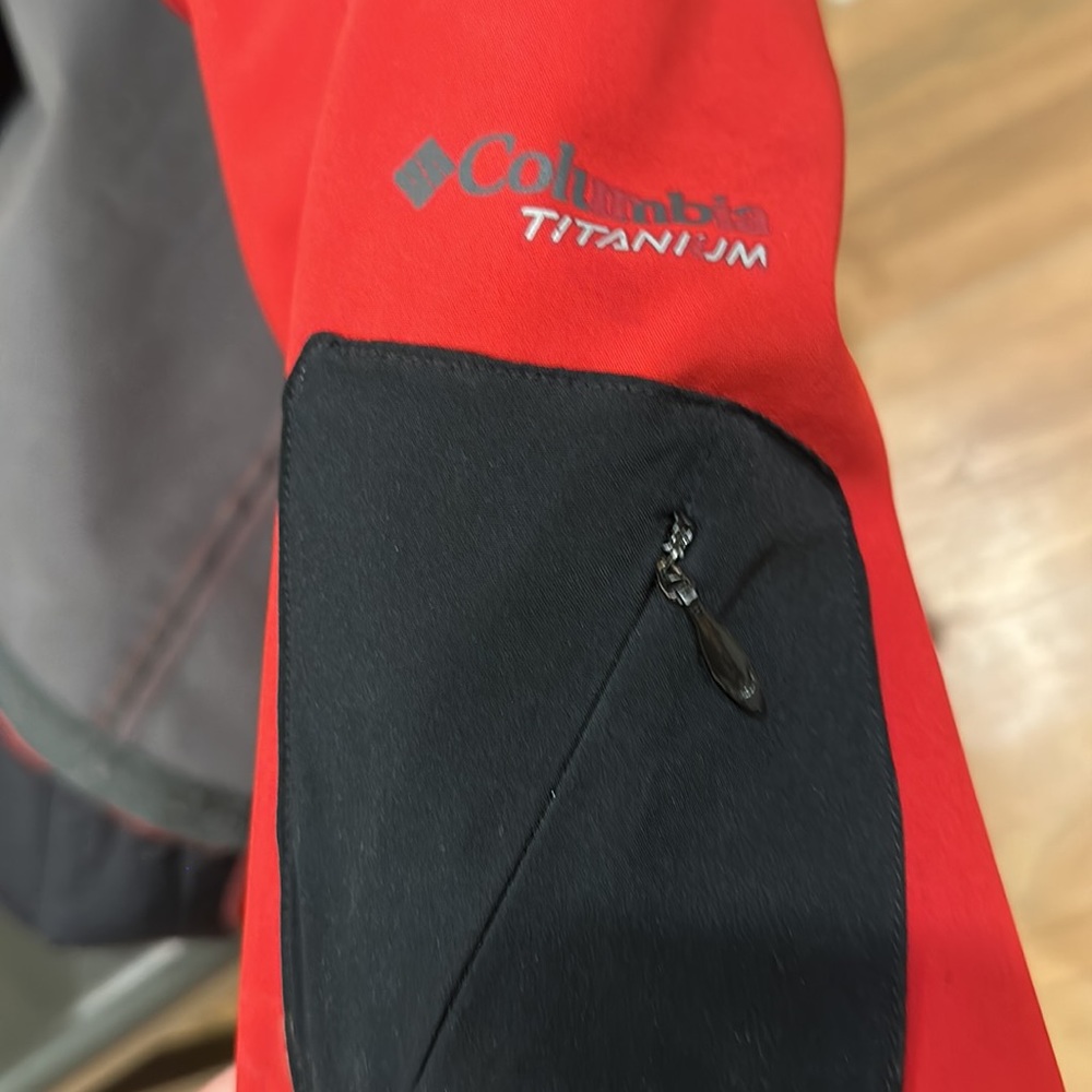Columbia Titanium Hard Shell - S - image 4